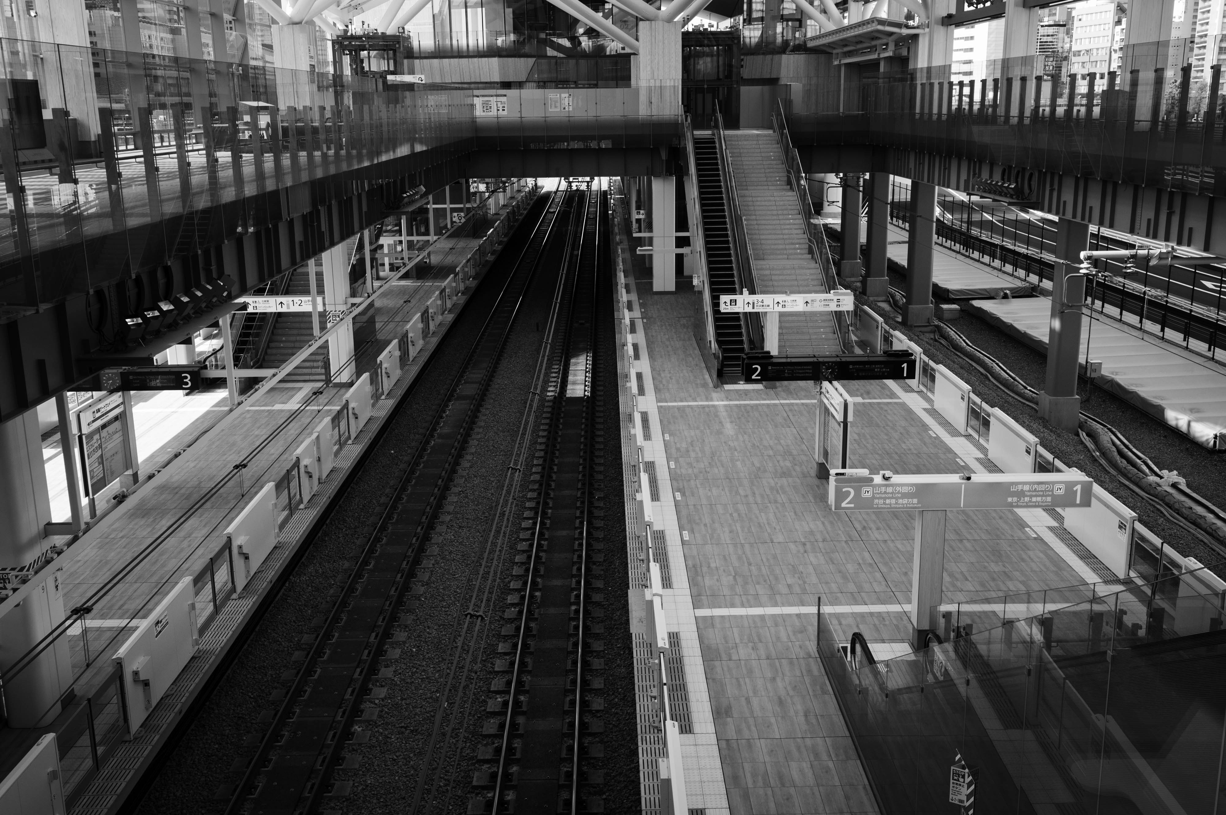 4月11日　人のいない高輪ゲートウェイ駅